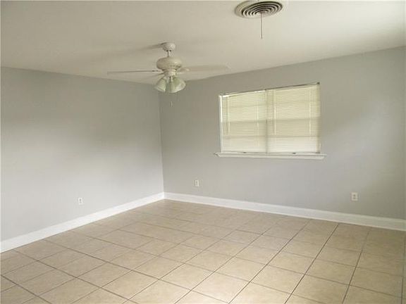 3rd image of 2806 Tugie St