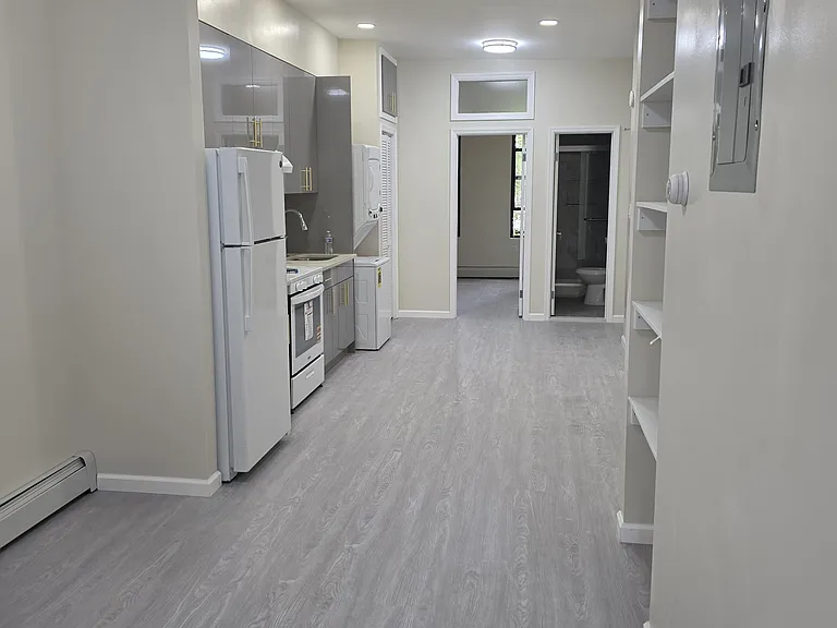 781 Seneca Ave #2 — Photo 6