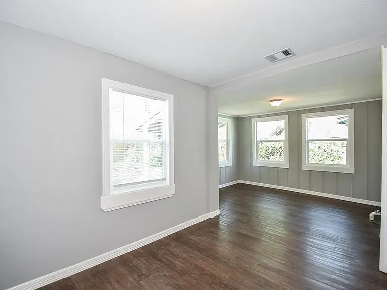 7334 Mountbatten Rd — Photo 11