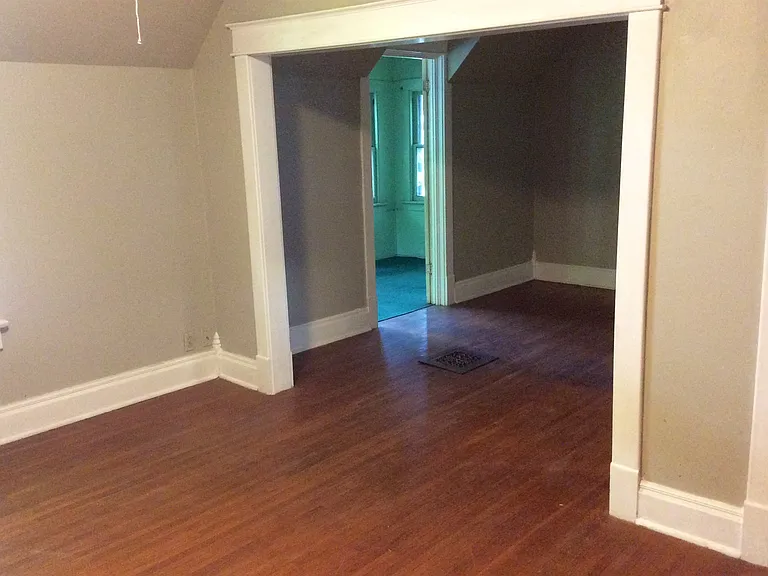 516 N Galena Ave — Photo 5