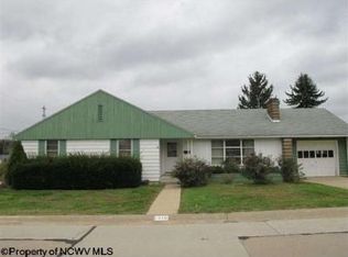 1316 Fairfield St, Morgantown, WV 26505