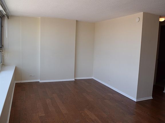 4th image of 2728 N Hampden Ct APT 906