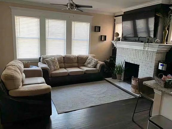 3rd image of 874 Dill Ave SW