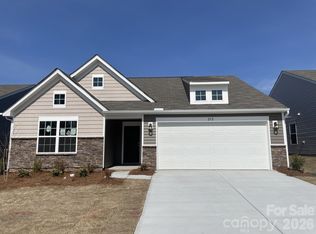 252 W 18th St, Kannapolis, NC 28081