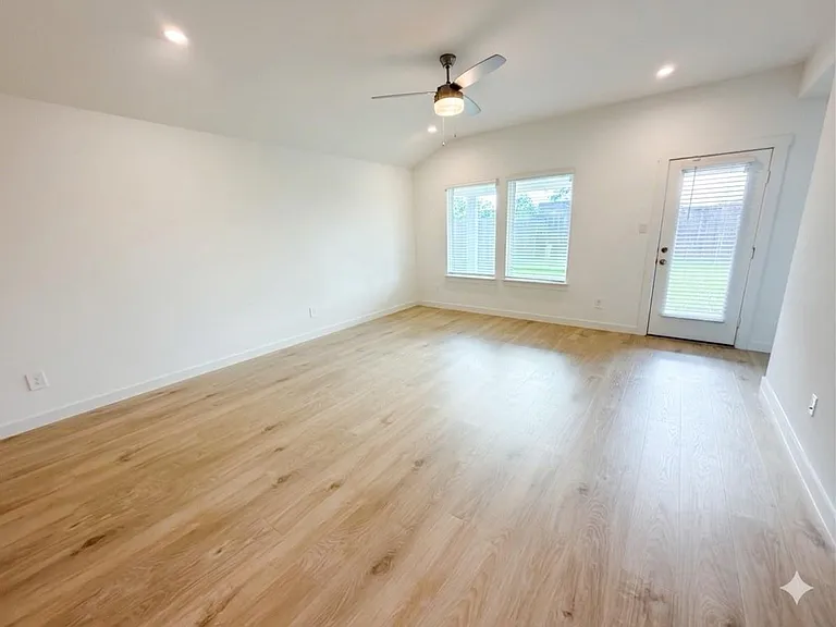 4946 Pine Haven Ln — Photo 8