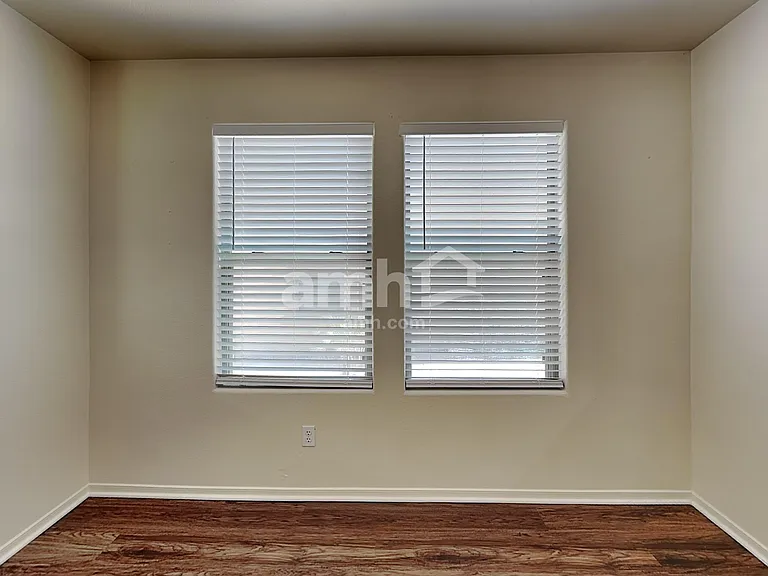 18554 W Mariposa Dr — Photo 6