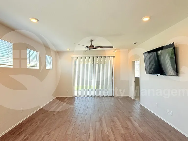 14664 W Valentine St — Photo 2