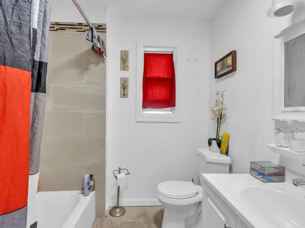 76 West 25th Street image 11 of 21