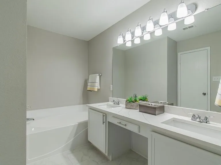 1937 Fox Meadow Trl — Photo 6
