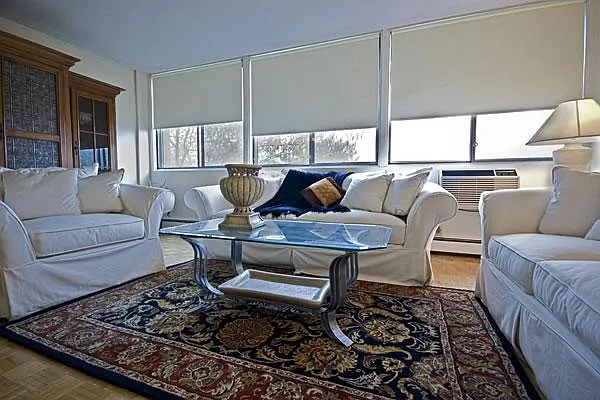 Studio, 446 sqft, $2,100 — Photo 3