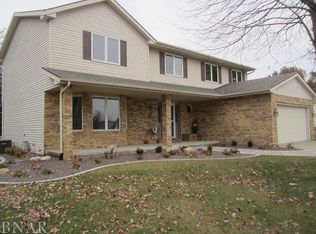 30 Downing Cir, Bloomington, IL 61704