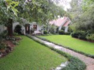 200 Tanglewood Dr, Carriere, MS 39426