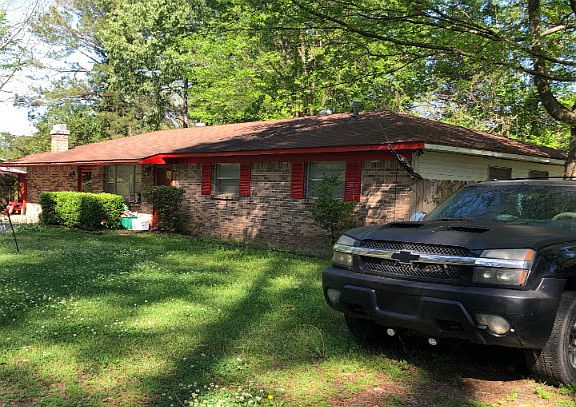 2nd image of 301 Enchanted Dr