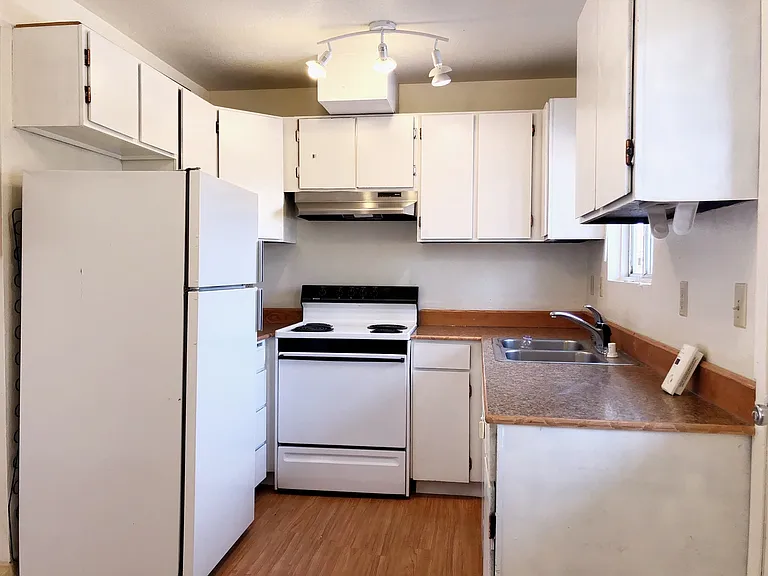 1011 W 76th Ave — Photo 31