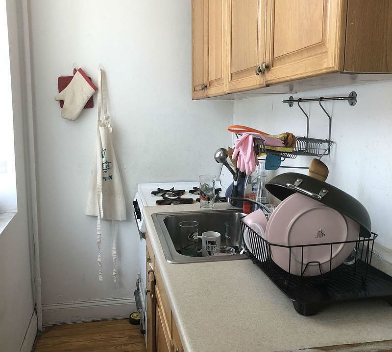 2nd image of 113 Nelson St #2