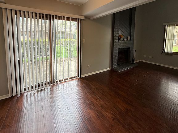 4th image of 9324 Waterford Ln