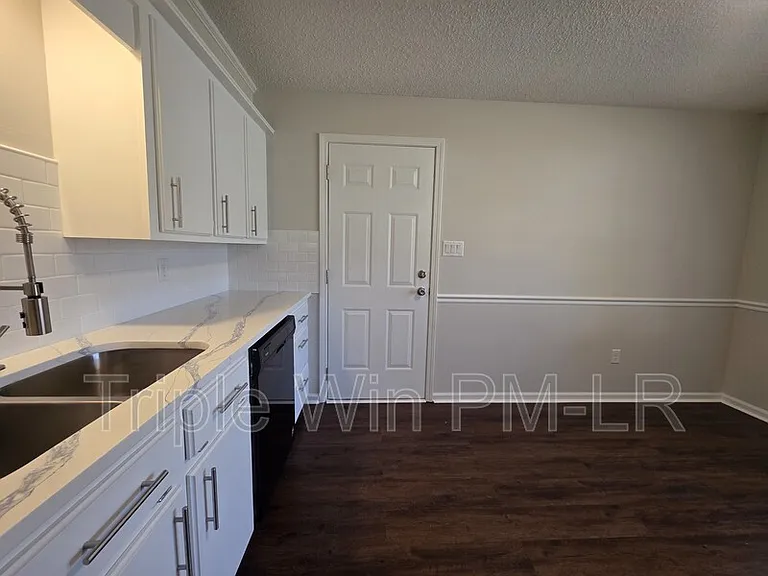 113 Northfield Dr — Photo 20