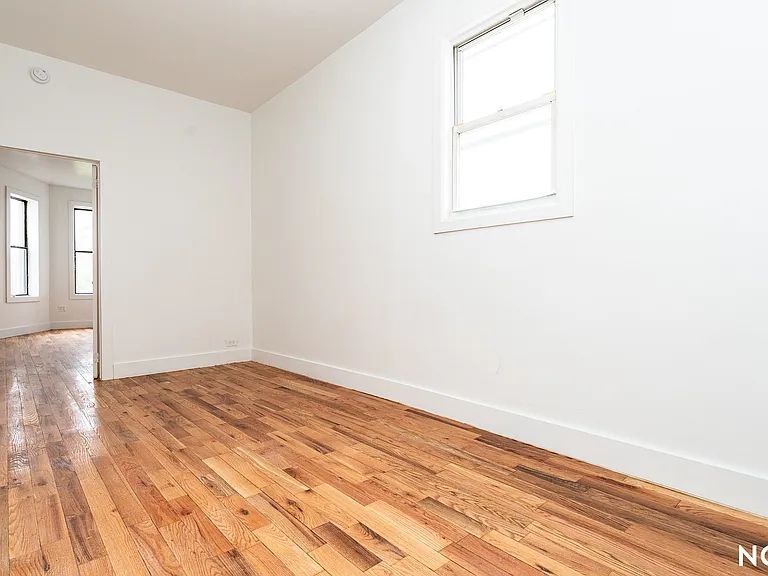 88 Menahan St #3D — Photo 14