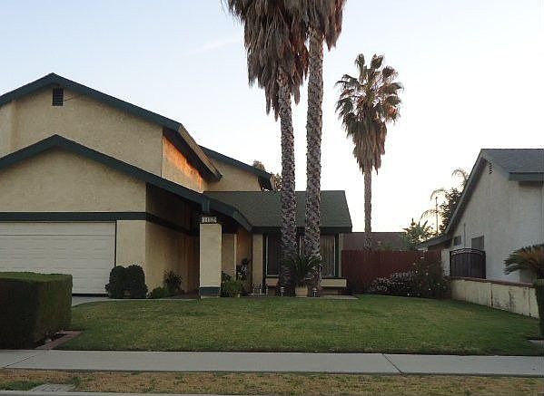 2nd image of 1482 E Banyan St