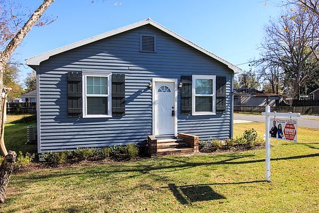 1st image of 609 Arms St