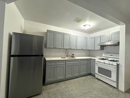 Rented by Highline Residential | media 13