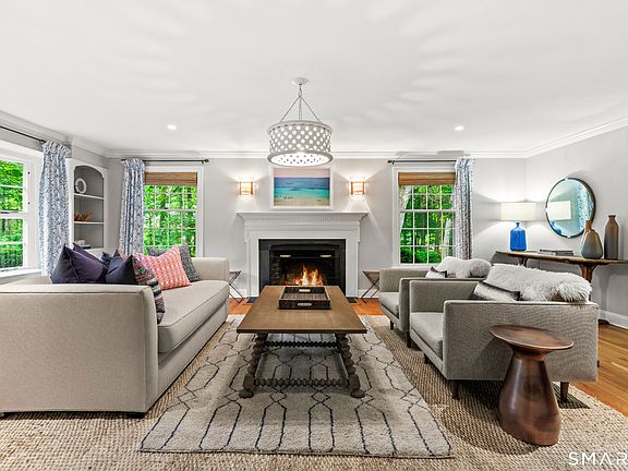 4th image of 599 North Wilton Road
