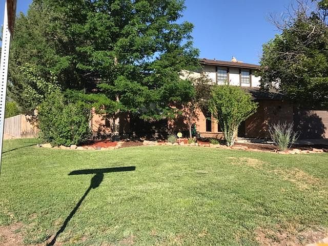 1st image of 10 Woodsorrel Ct