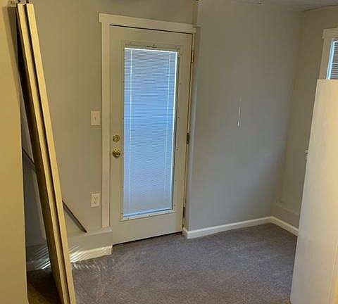 5th image of 3818 Van Hook Ave Unit B