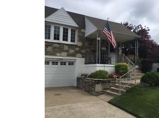 11938 Glenfield St, Philadelphia, PA 19154