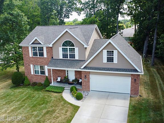 2nd image of 8345 Oak Ridge Dr
