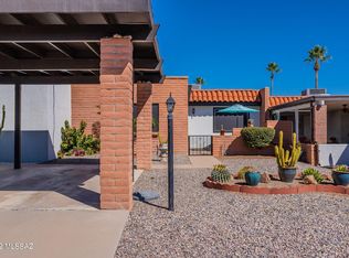 394 W Calle De Las Flores, Green Valley, AZ 85614