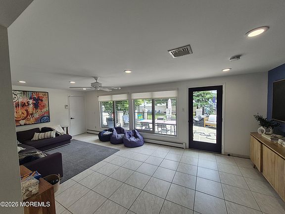 3rd image of 4 Judith Ct