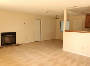 10636 6th Ave, Hesperia, CA 92345