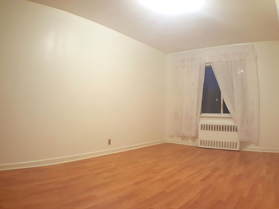 1st image of 3405 153rd St #2FLOOR