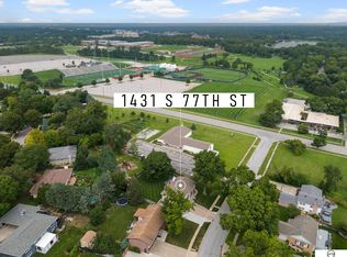 1431 S 77th St, Lincoln, NE 68506