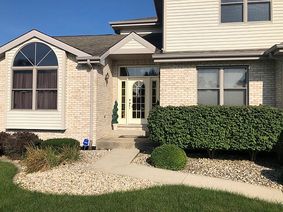 3rd image of 1354 W Cap Cir