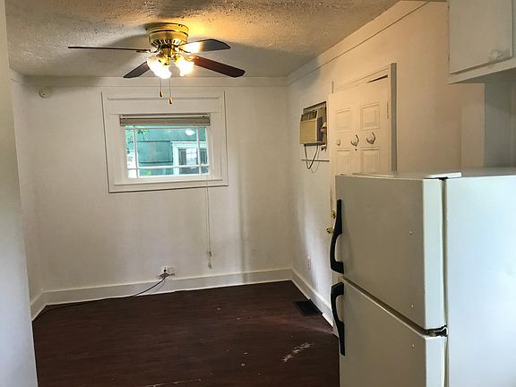 4th image of 412 W Saginaw St APT 2