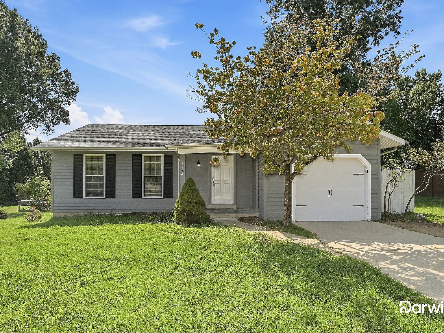 3 bed, 2.0 bath, 1167 sqft, $2,080 — Photo 1
