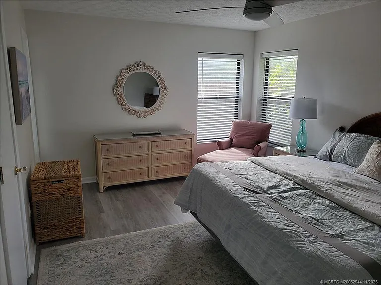 590 NE Lima Vias — Photo 25