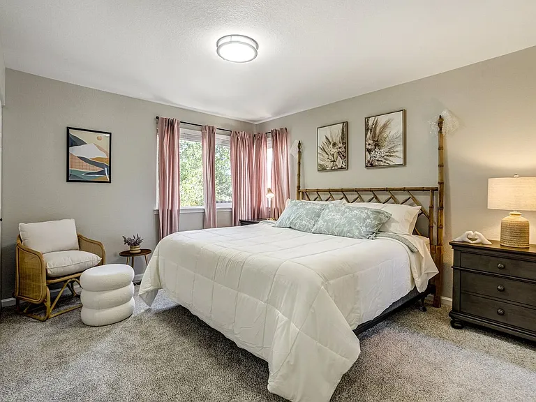 985 Apollo Ct — Photo 22