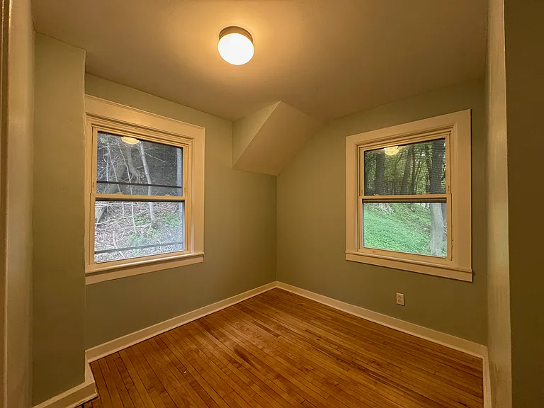 831 Lancaster Ave — Photo 14