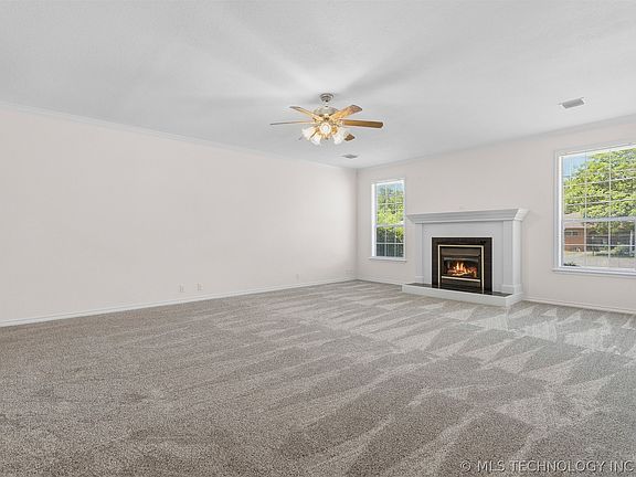3rd image of 1750 Mount Washington Rd