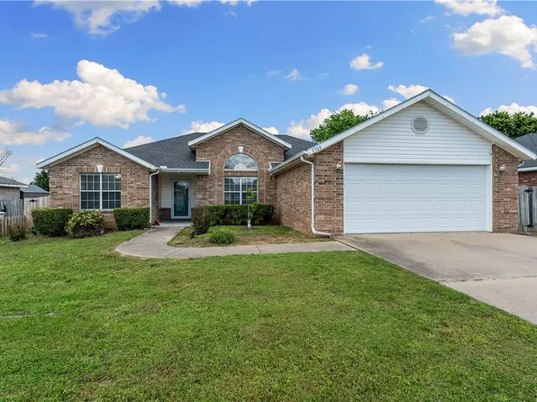 2304 SW 17th St, Bentonville, AR 72713