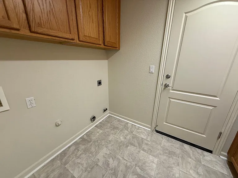 3588 Silverwood Rd — Photo 7
