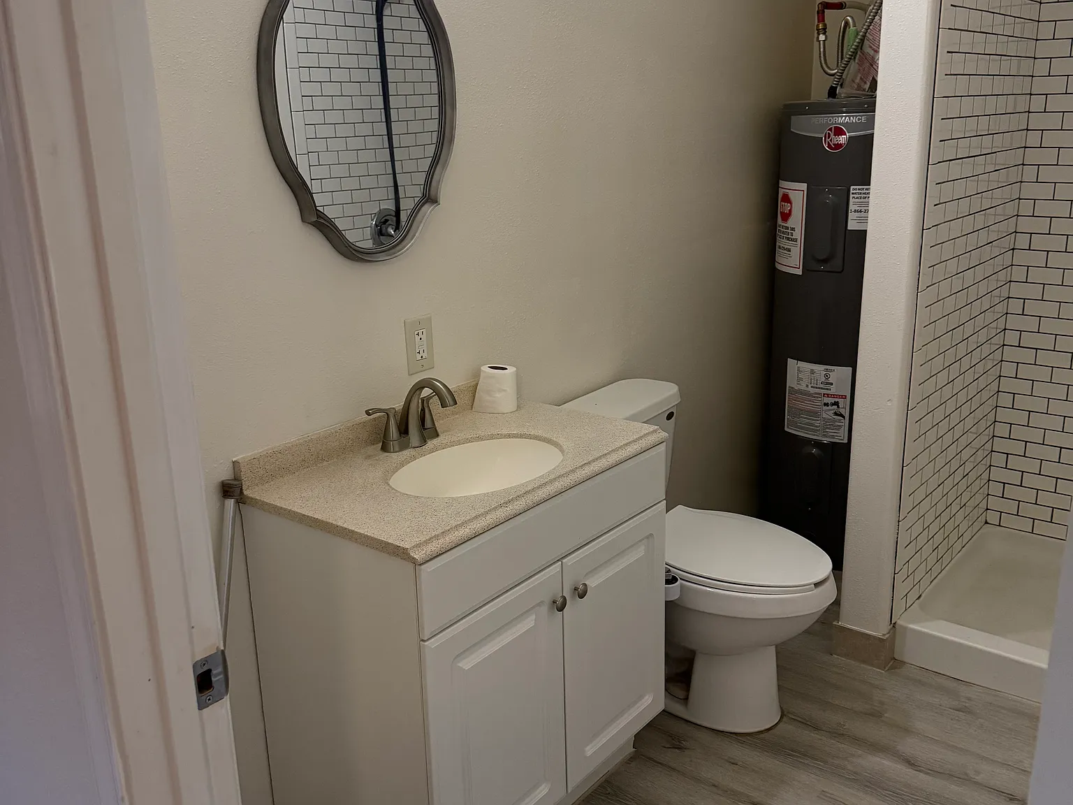 2 bed, 1100 sqft, $1,650 — Photo 3