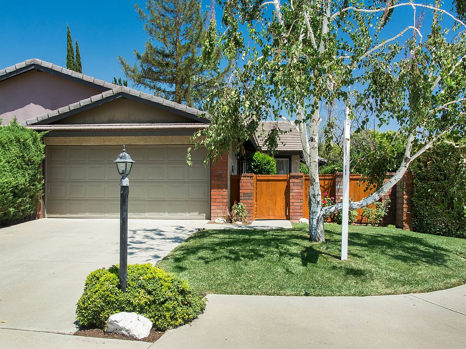 1st image of 25682 Neblina Ct