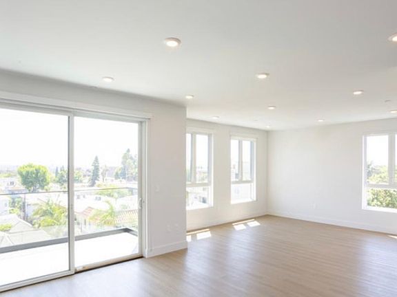 4th image of 1115 Cardiff Ave #312