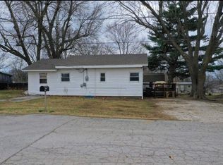 312 E Cleveland Ave, Walnut Grove, MO 65770