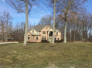 851 Thornberry Trl, North Lima, OH 44452
