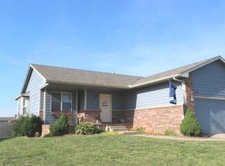 419 E Hickory Ct, Mulvane, KS 67110